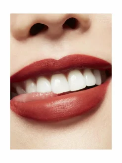 Huulet-MAC Chili & Crew Retro Matte Liquid Lipcolour -nestemäinen huulipuna CHILI ADDICT