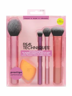 Meikkaustarvikkeet-Real Techniques Everyday Essentials Make Up Brush Set -sivellinsetti, 5 osaa VAALEANPUNAINEN
