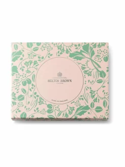 Tuoksupakkaukset-Molton Brown Floral & Fruity Body Care Collection Gift Set -lahjapakkaus