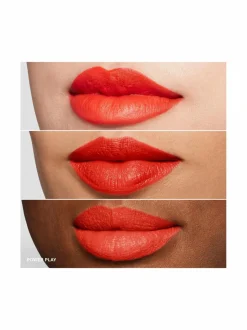 Huulet-Bobbi Brown Luxe Matte Lipstick -huulipuna POWER PLAY