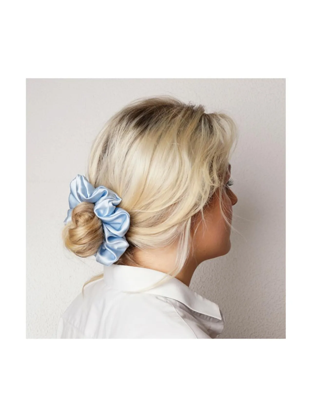 Hiustarvikkeet-Upcycle with Jing Mulberry Silk Scrunchie -hiusdonitsi - vaaleansininen LIGHT BLUE