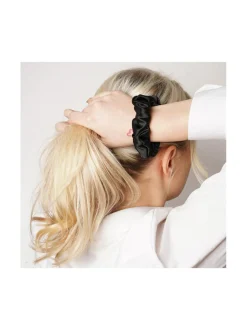 Hiustarvikkeet-Upcycle with Jing Mulberry Silk Scrunchie -hiusdonitsi - musta BLACK