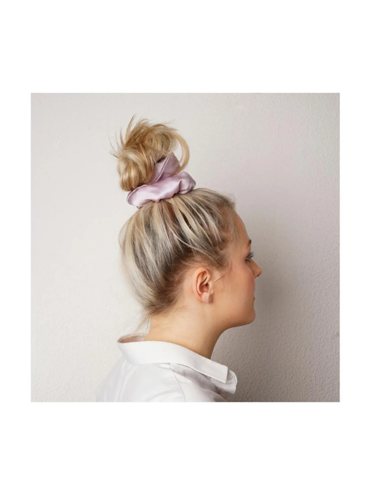 Hiustarvikkeet-Upcycle with Jing Oversized Pillow Scrunchie -hiusdonitsi - VAALEANPUNAINEN