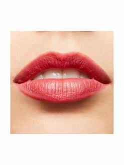 Huulet-MAC Powder Kiss Lipstick -huulipuna