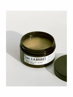 Vartalonhoito|Vartalonhoito-L:A Bruket Restorative Algae Hand Peeling -käsikuorinta