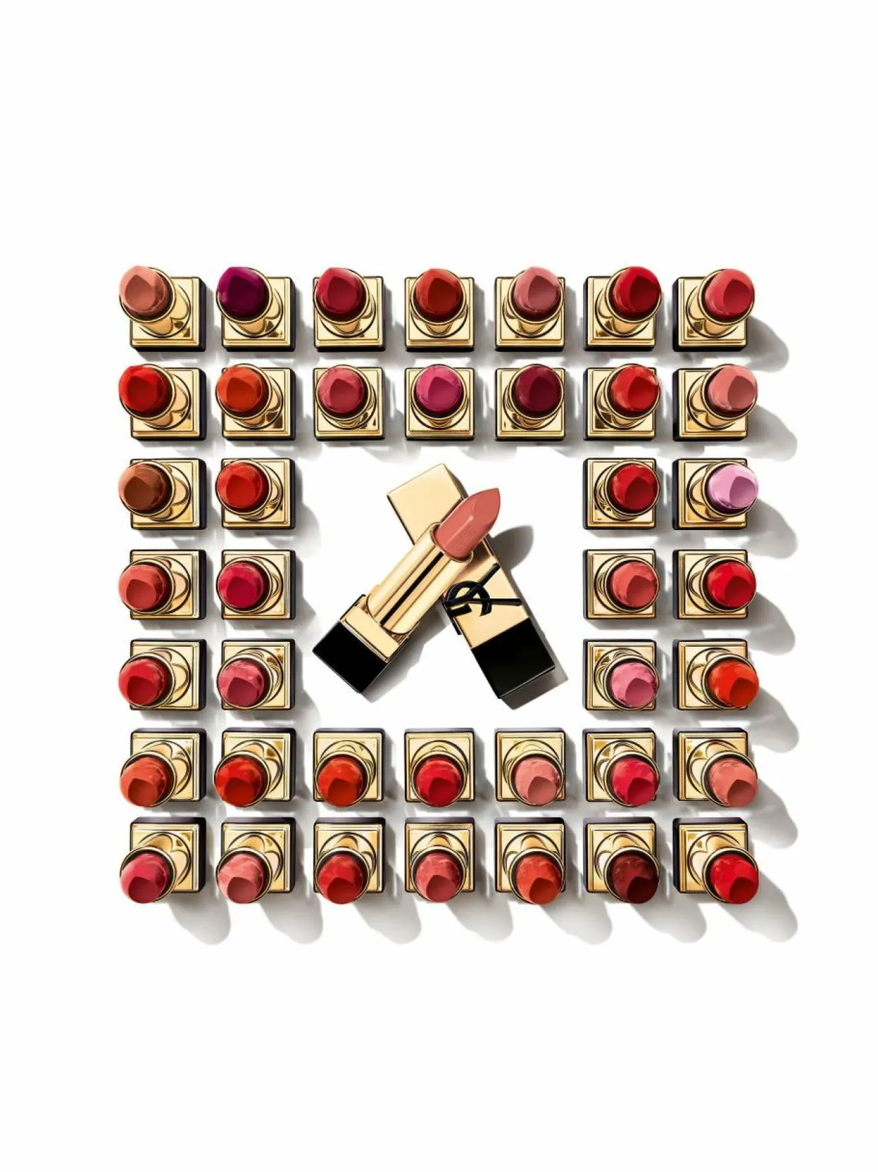 Huulet-Yves Saint Laurent Rouge Pur Couture Lipstick -huulipuna