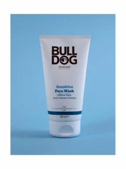 Miehet-Bulldog Natural Skincare Sensitive Face Wash -puhdistustuote 150 ml